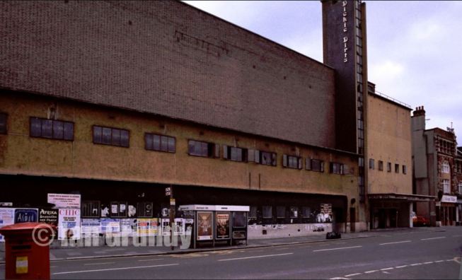 Camberwell Odeon with Dickie Dirts sign on Tower Ian Grundy www.flickr.comphotosstagedoor365965077